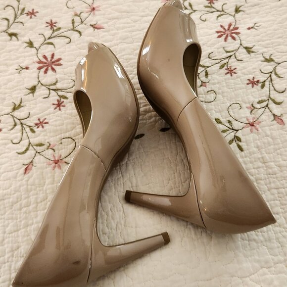 BRAND NEW BANDOLINO OPEN TOE TAUPE HIGH HEELS SIZE 9 1/2 M - Picture 4 of 15